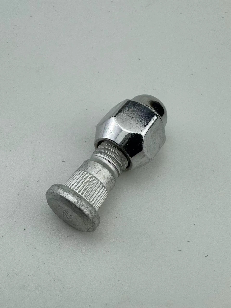 Hyundai Motor Series Wheel Bolt M12X1.25 M12X1.5 M14X1.5 M14X2 1/2-20